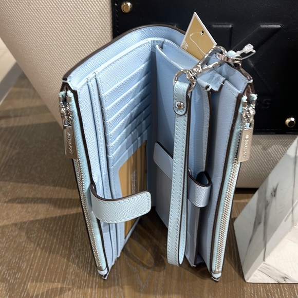 MICHAEL KORS LARGE DOUBLE ZIP WRISTLET WALLET PHONE CASE CLUTCH 
Vista Blue 
NWT - Picture 9 of 16